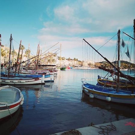 T 2 A 5 Mn A Pied De La Mer Sanary-sur-Mer Exterior photo